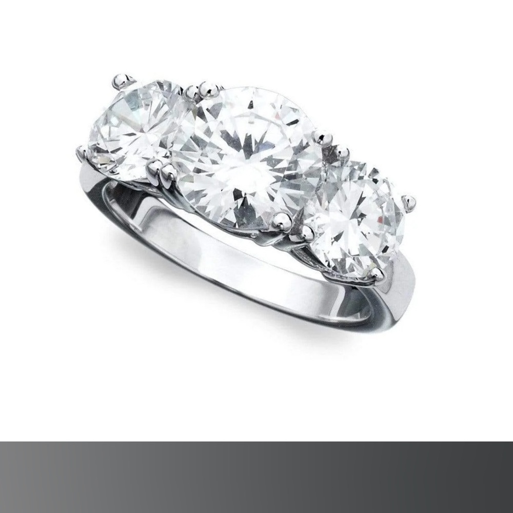 CRISLU Classic 3 Stone Ring
